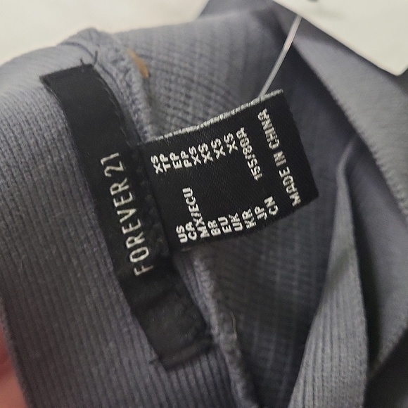 Tanktop - Picture 3 of 4